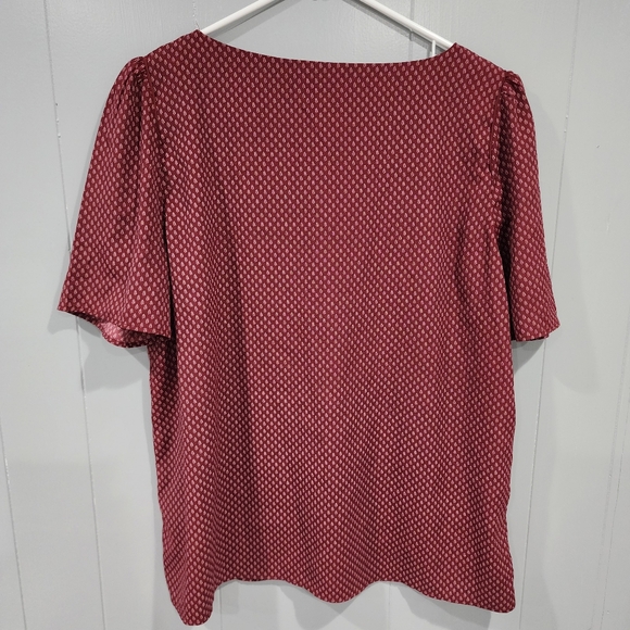 EUC H&M Dark red blouse with leaf print design Size 14 - Picture 8 of 8